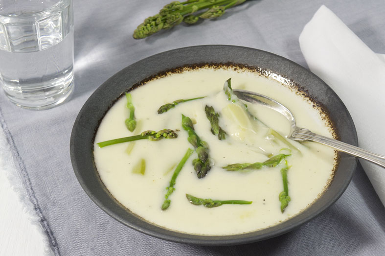 Aspergesoep met groene asperges