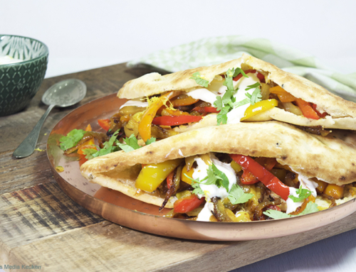 Gevuld naanbrood met citroenyoghurt